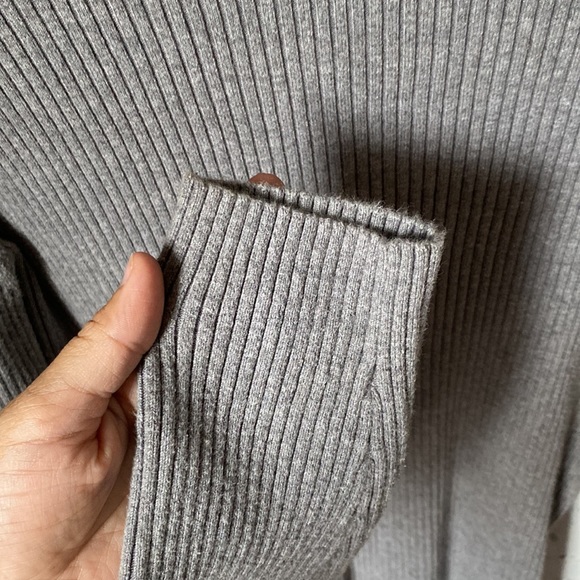 St. John’s Bay sweater - Picture 4 of 4